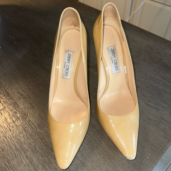 Jimmy Choo Shoes - Jimmy Choo nude tan Pumps size 9